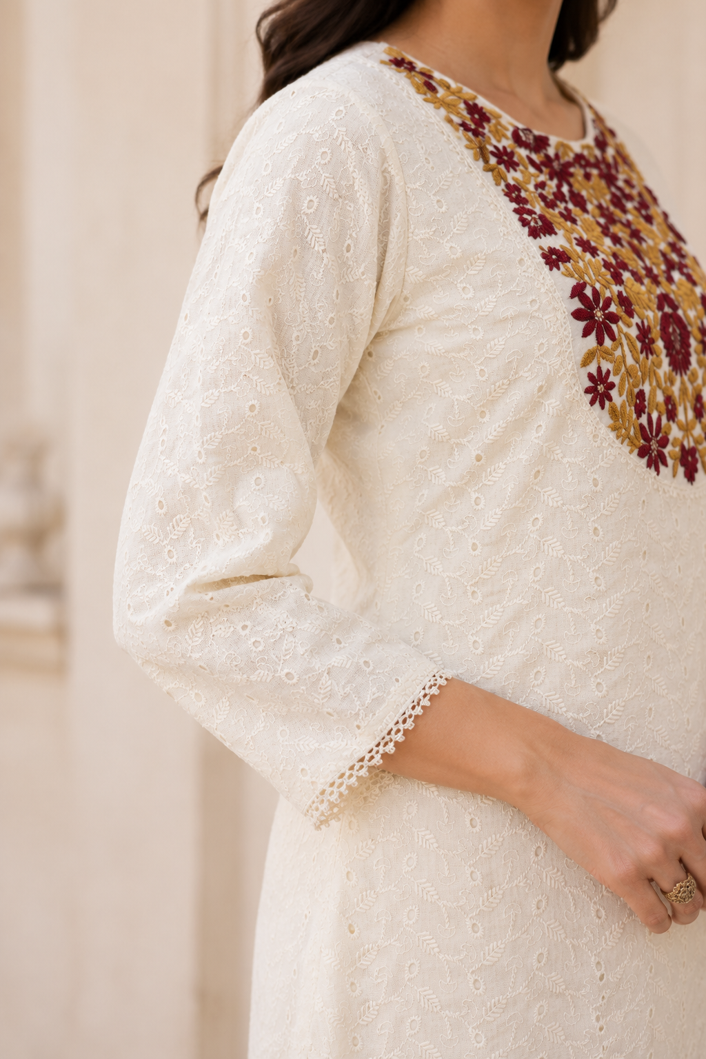 Ivory Embroidered Kurta Pant Dupatta Set